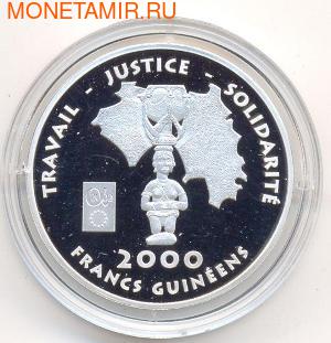 Идол. Гвинея 2000 франков 2002. (фото)