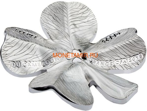  2000  2018    3D (Cameroon 2018 2000 Francs Clover LadyBug)..60 (,  1)